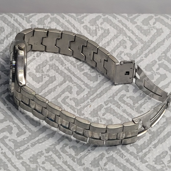 CHROME Watch - Picture 10 of 13